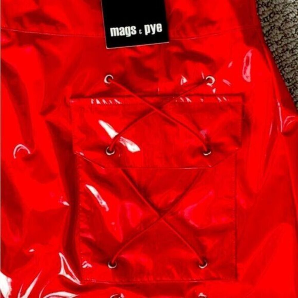 LF Red patent mini skirt